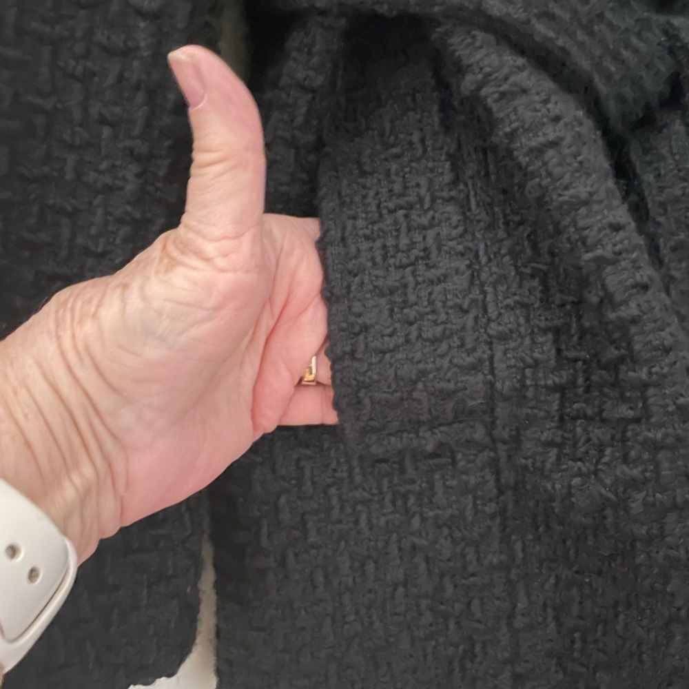 Coat - Picture 7 of 9